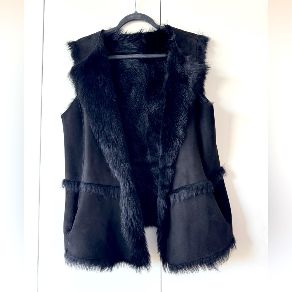Authentic genuine fur/suede vest by DONNA KARAN NY, size M-L